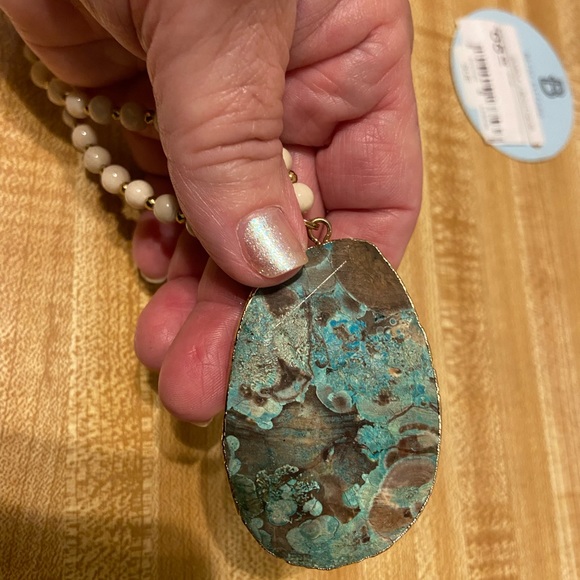 Stunning Agate Statement Necklace by Betsy Pittard - Picture 3 of 10